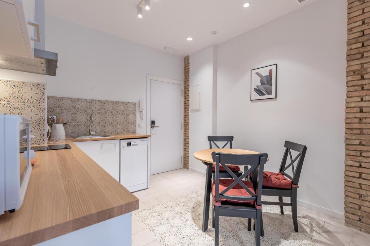 Modern Apartment Close To City Centre Valencia Eksteriør billede